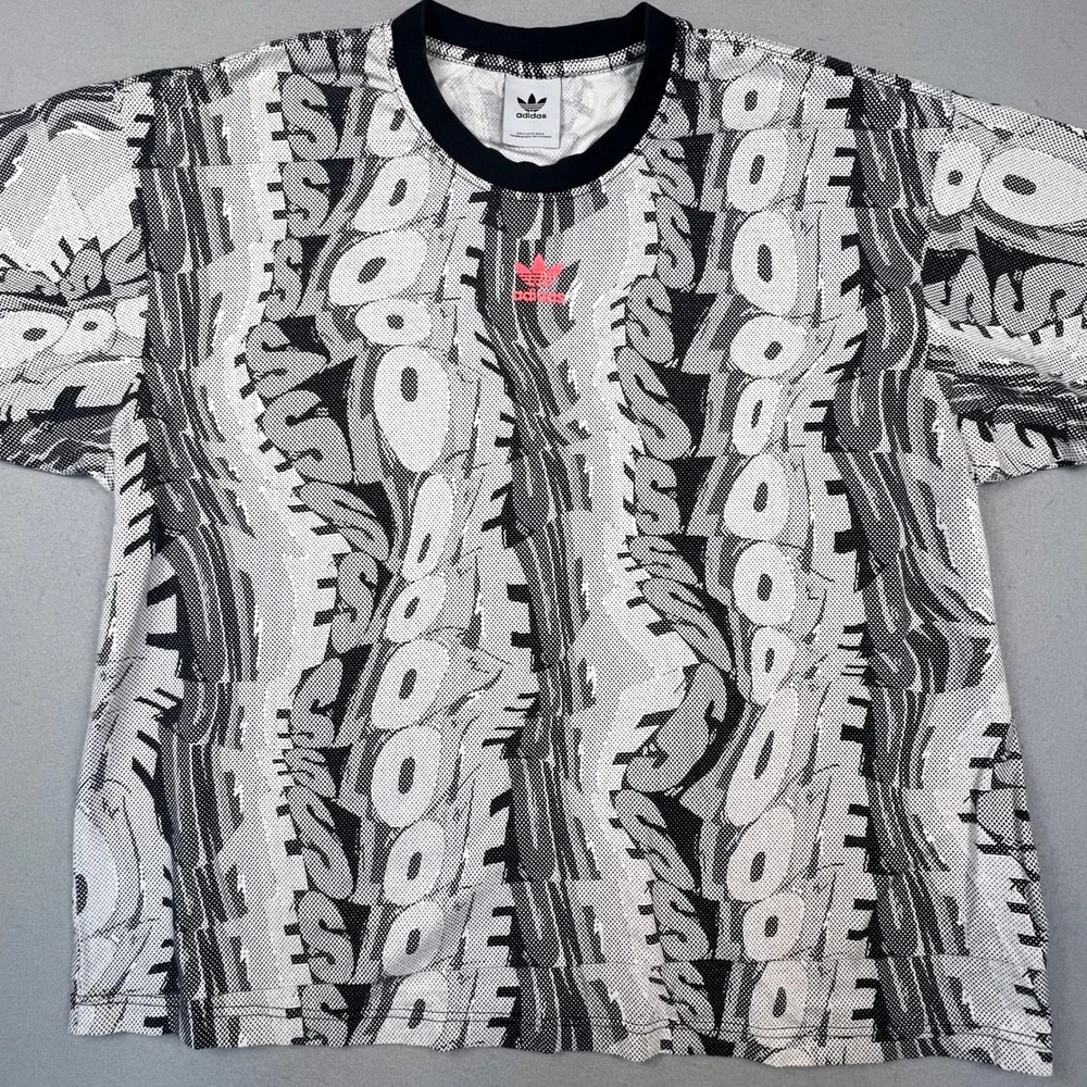 Adidas Graphic T-Shirt Mens XL White Love Unites Abstract All Over Print HC3082